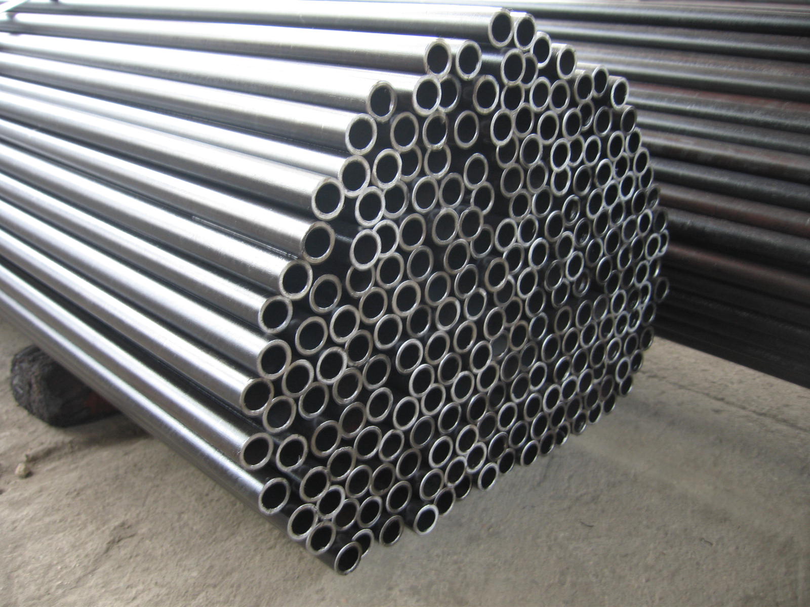stainless-steel-304h-pipes
